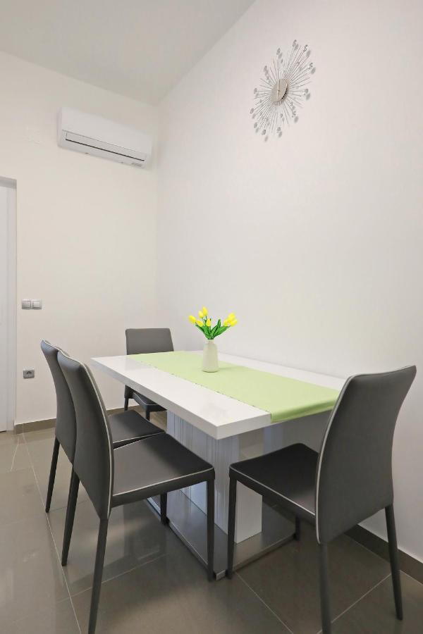 Apartmani Rudi Vir Ngoại thất bức ảnh